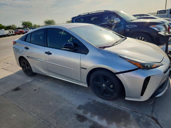 2022 TOYOTA PRIUS