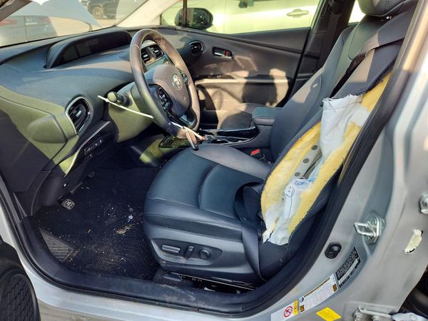 2022 TOYOTA PRIUS