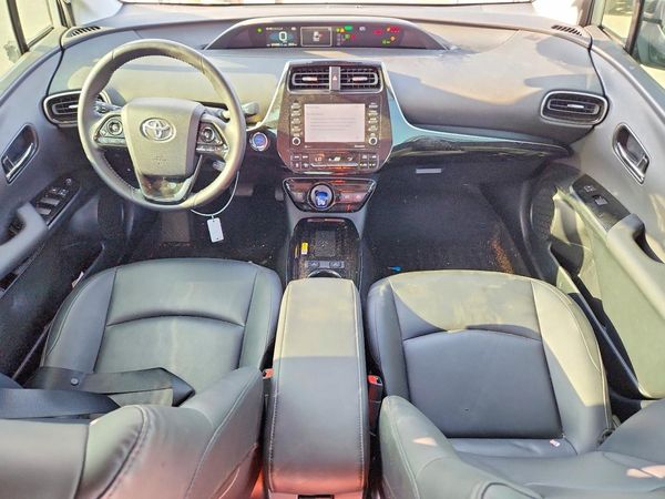 2022 TOYOTA PRIUS
