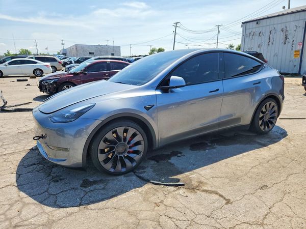 2024 TESLA MODEL Y
