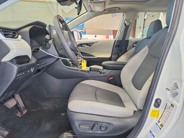 2021 TOYOTA RAV4 XLE HV