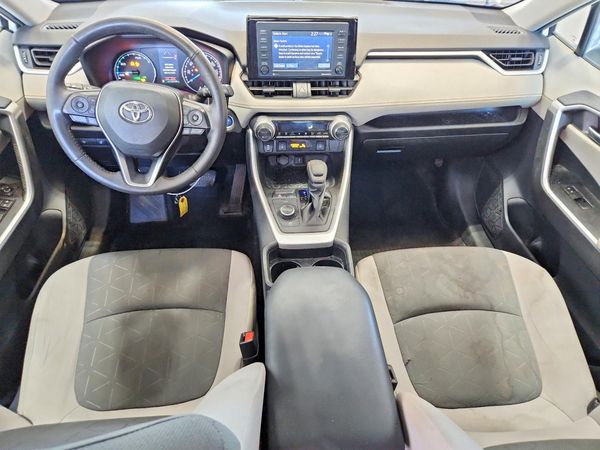 2021 TOYOTA RAV4 XLE HV