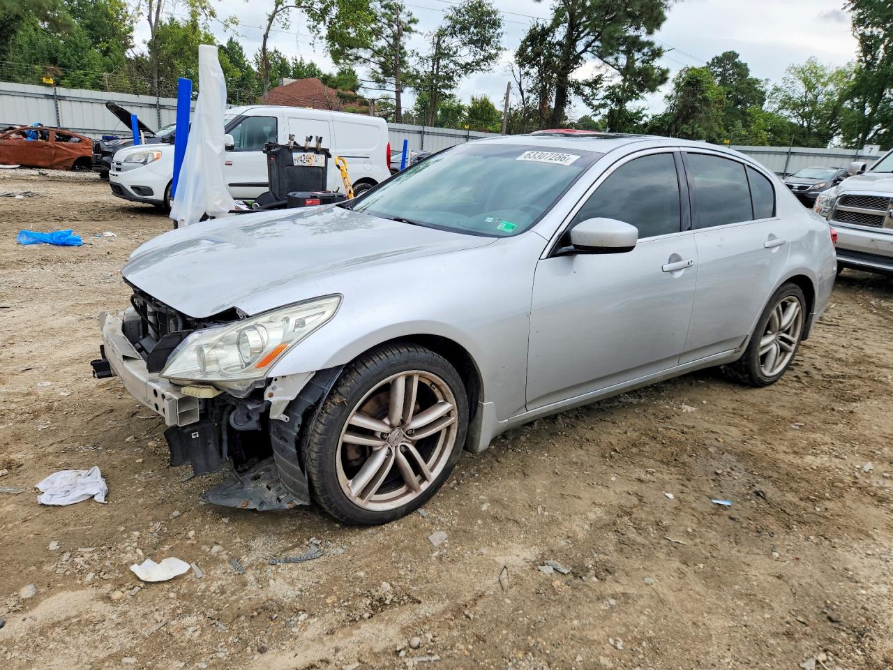 2012 INFINITI G37 — Front 3/4