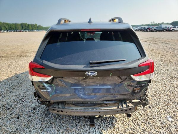 2022 SUBARU FORESTER
