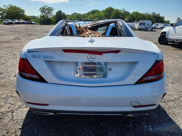 2018 MERCEDES-BENZ SLC