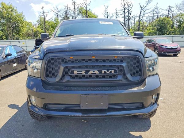 2016 RAM 1500 ST