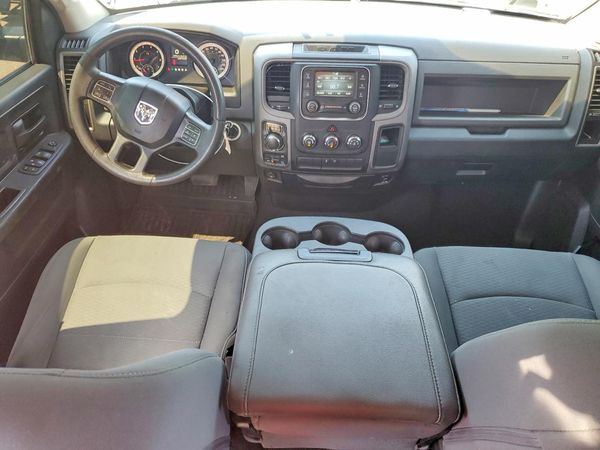 2016 RAM 1500 ST