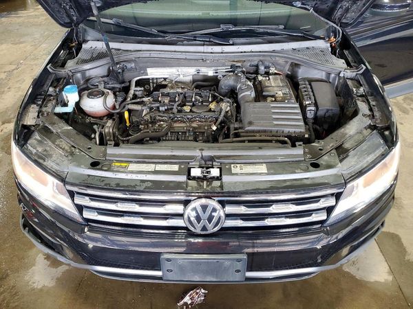 2020 VOLKSWAGEN TIGUAN 4Motion SE, 4Motion SEL — Engine bay