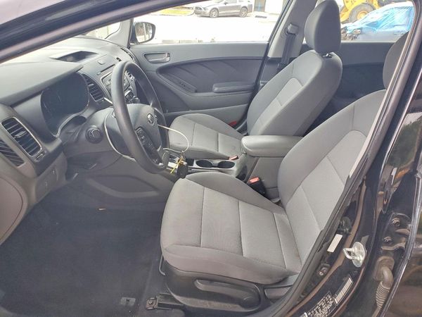2017 KIA FORTE LX Base