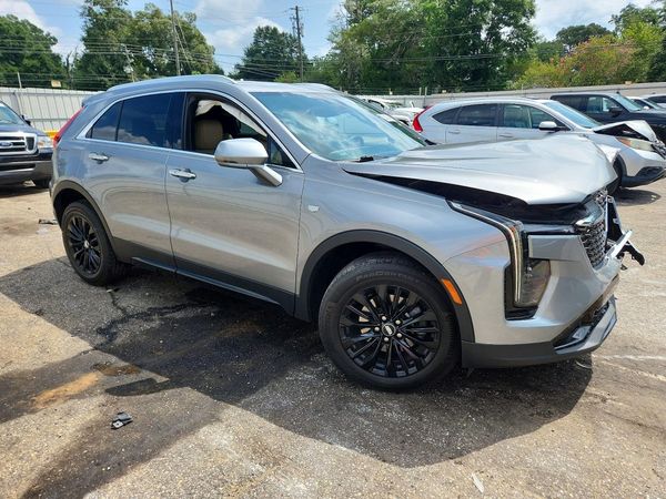 2024 CADILLAC XT4 Premium Luxury