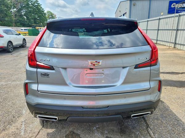 2024 CADILLAC XT4 Premium Luxury