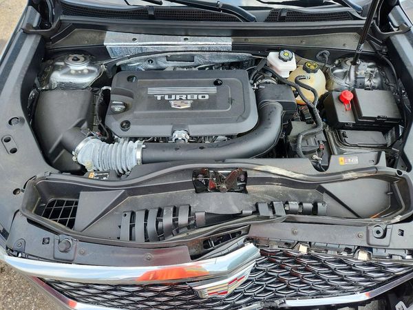 2024 CADILLAC XT4 Premium Luxury