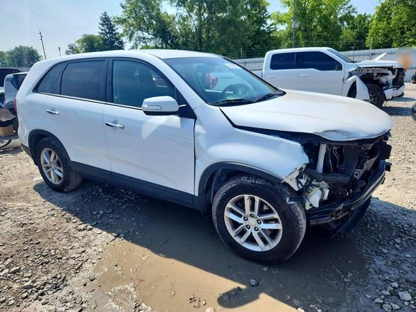 2015 KIA SORENTO GL