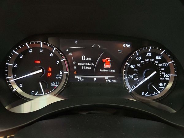 2021 TOYOTA HIGHLANDER XLE Nav