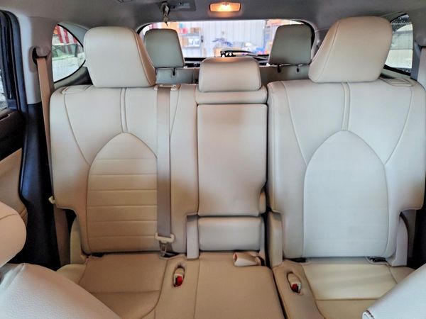 2021 TOYOTA HIGHLANDER XLE Nav