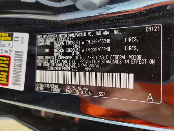 2021 TOYOTA HIGHLANDER XLE Nav