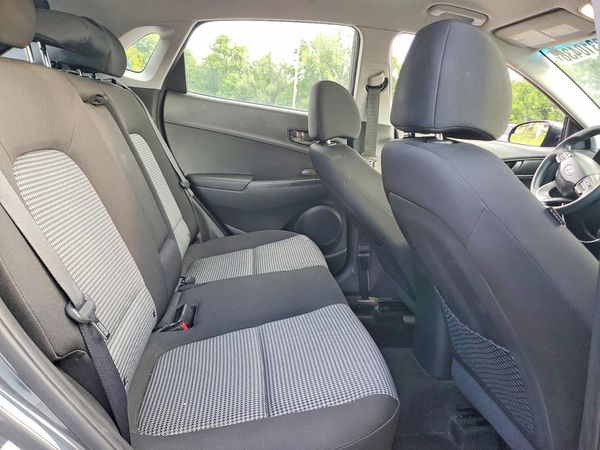 2019 HYUNDAI KONA SE