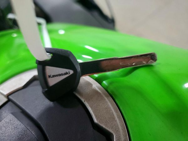 2025 KAWASAKI EX500