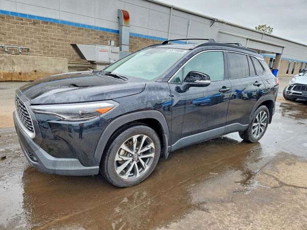 2024 TOYOTA COROLLA CROSS