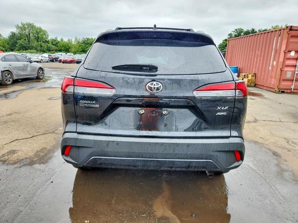 2024 TOYOTA COROLLA CROSS XLE