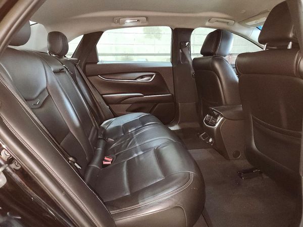 2013 CADILLAC XTS Base