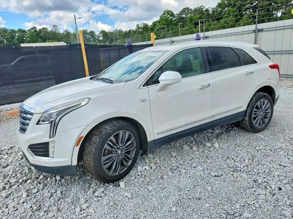 2017 CADILLAC XT5