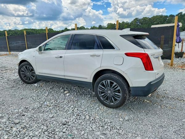 2017 CADILLAC XT5