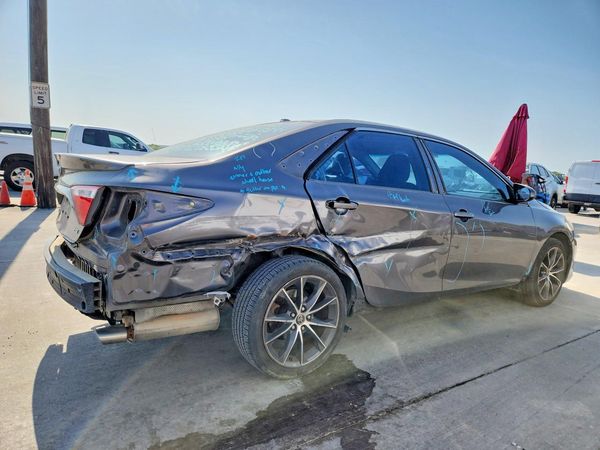 2015 TOYOTA CAMRY