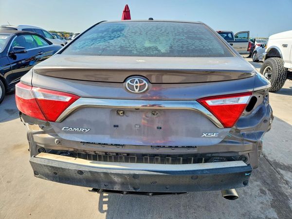 2015 TOYOTA CAMRY