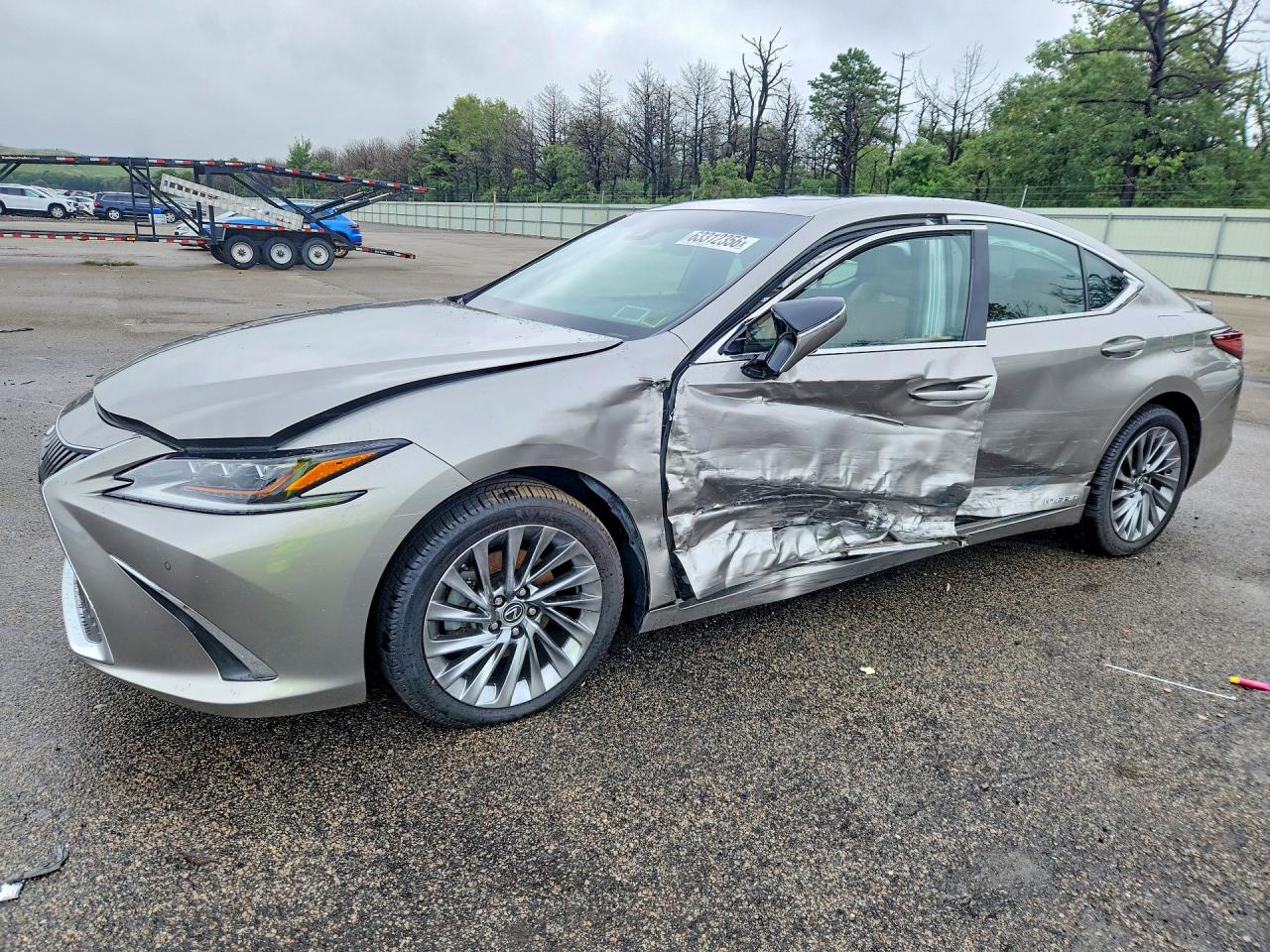 2019 LEXUS ES