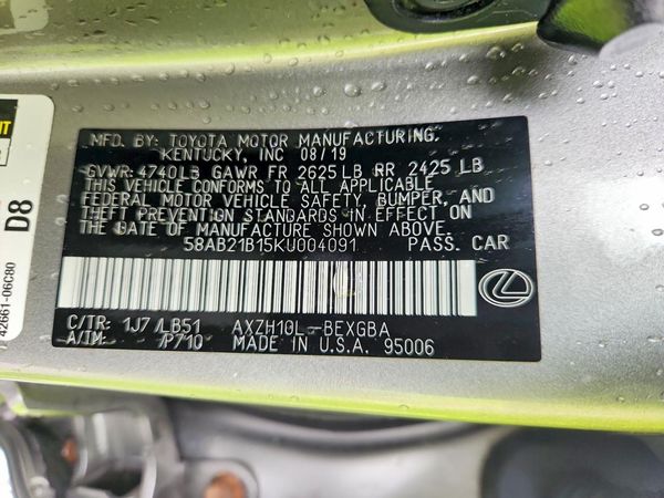 2019 LEXUS ES