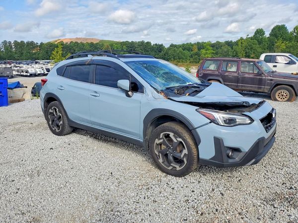 2022 SUBARU CROSSTREK Limited — Passenger 3/4