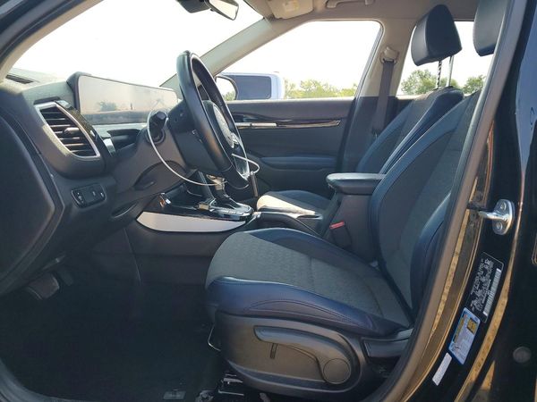 2025 KIA SELTOS S, X-Line