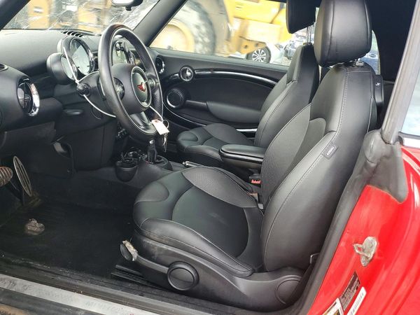 2015 MINI COOPER