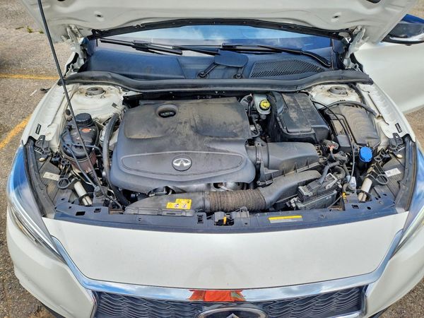 2018 INFINITI QX30