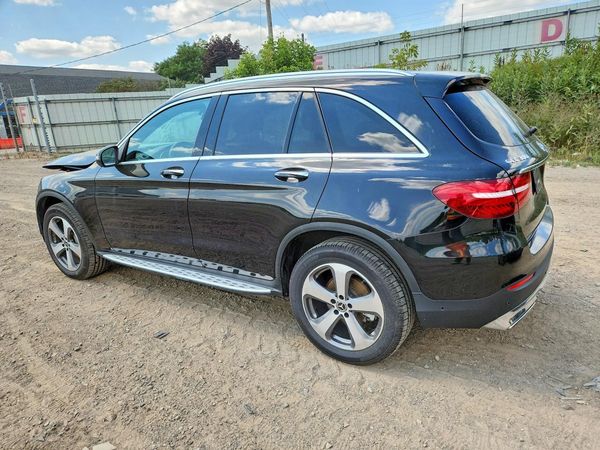 2019 MERCEDES-BENZ GLC GLC 300-4M