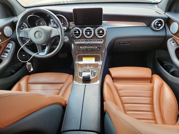 2019 MERCEDES-BENZ GLC GLC 300-4M
