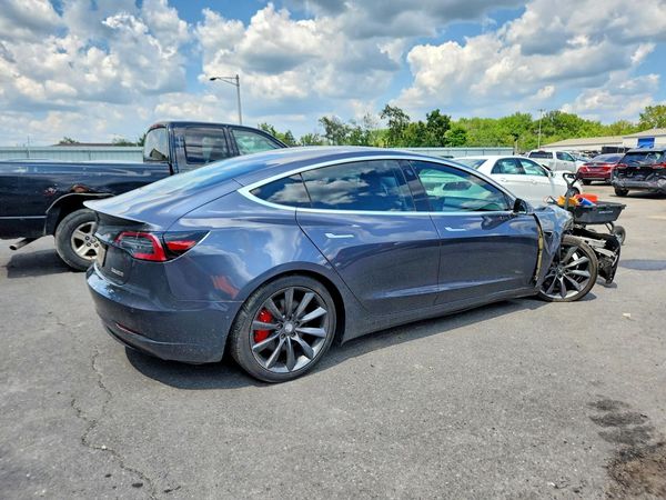 2019 TESLA MODEL 3