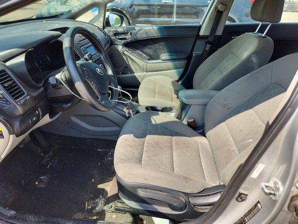 2015 KIA FORTE GL(Middle-low grade)