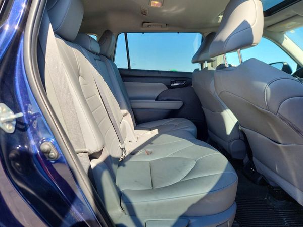 2020 TOYOTA HIGHLANDER XLE Nav