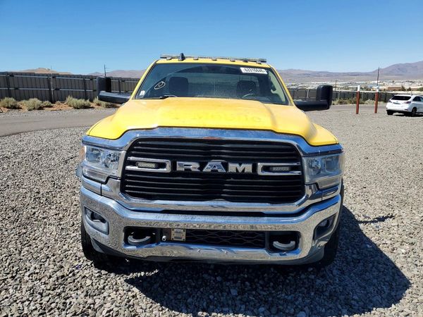 2019 RAM 5500 REG CAB CHASSIS