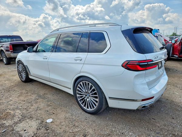 2023 BMW X7 xDrive40i