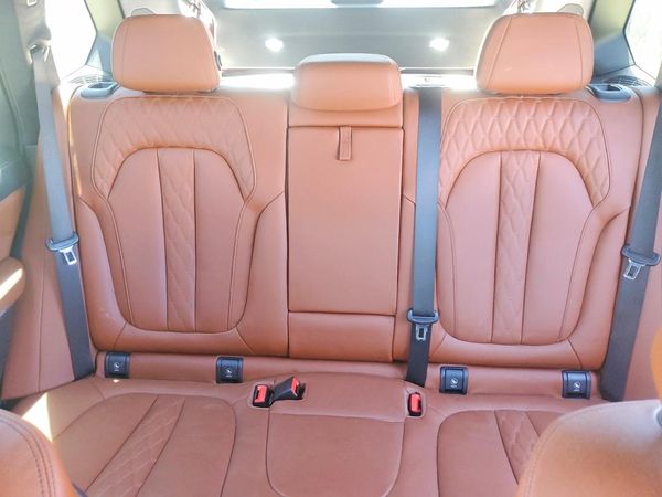 2025 BMW X5 xDrive50e