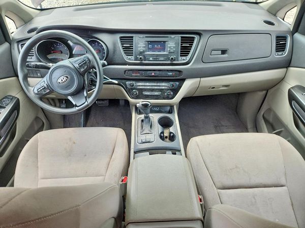 2015 KIA SEDONA GL - Middle-low