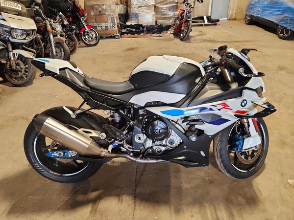 2024 BMW S 1000