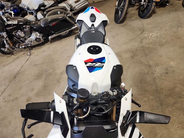 2024 BMW S 1000