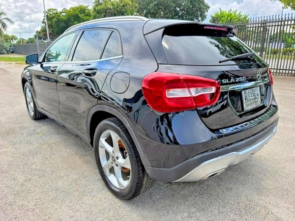 2018 MERCEDES-BENZ GLA GLA250
