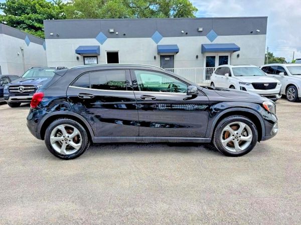 2018 MERCEDES-BENZ GLA GLA250