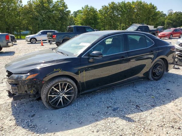 2023 TOYOTA CAMRY SE — Front 3/4