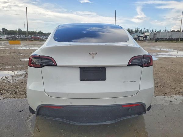 2021 TESLA MODEL Y